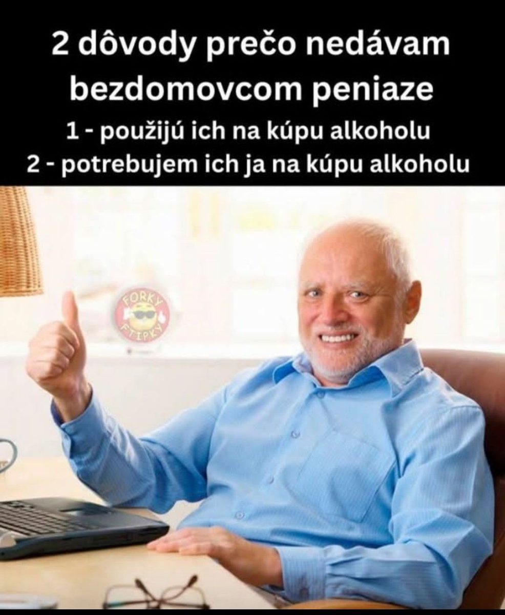 Muž s palcom hore pred počítačom, s textom o dôvodoch, prečo nedáva peniaze bezdomovcom na kúpu alkoholu.