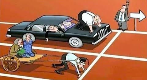 Karikatúra odhaľuje kontrast v štartovacej pozícii pretekárov. Výrobný riaditeľ z vozidla sledovaný úradníkom.