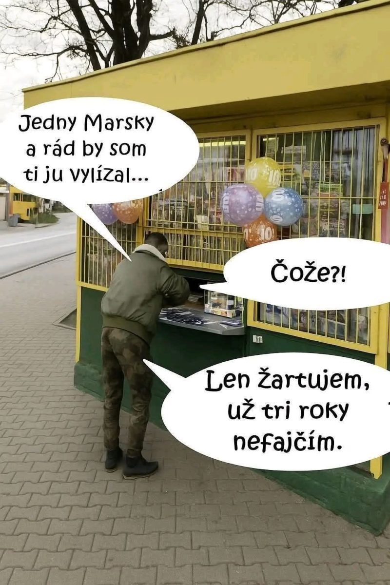 Muž pri stánku so zábavným textom v bublinách.