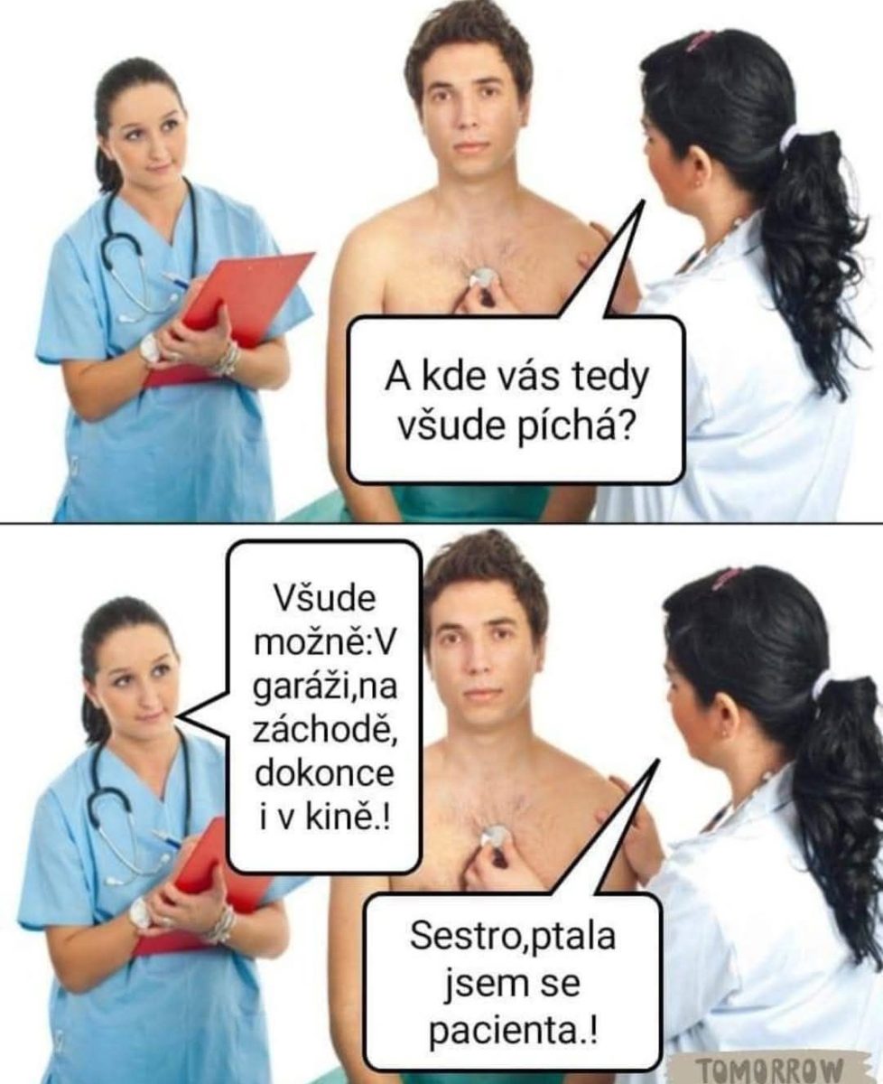 Lekárka skúša pacienta, sestrička reaguje humorne.