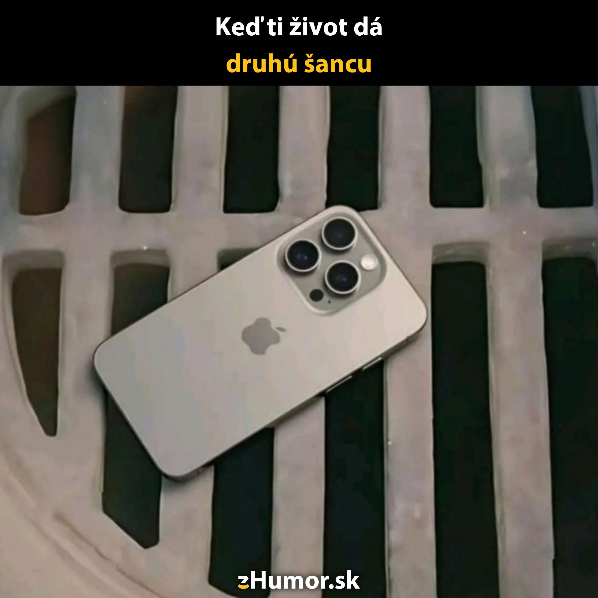 Mobilný telefón tesne vedľa kanála, nadpis: Keď ti život dá druhú šancu.
