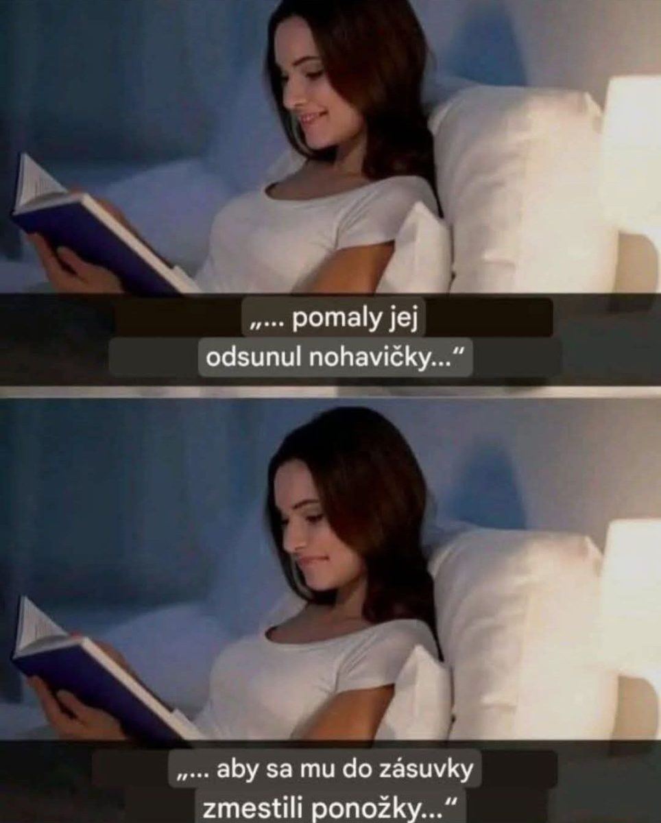 Žena číta knihu v posteli so zábavným textovým doplnkom na obrazovke.
