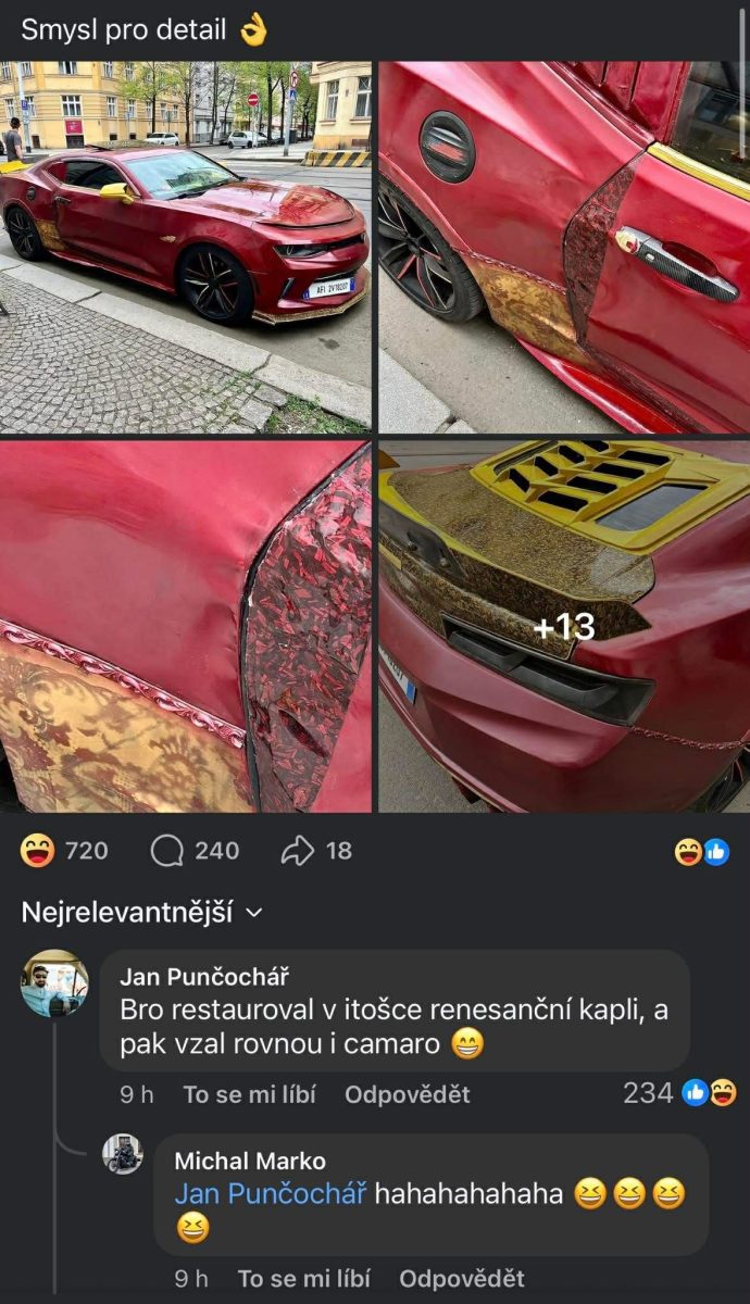 Štýlové červené auto so zaujímavými úpravami karosérie a kontrastnými doplnkami stojí na ulici.