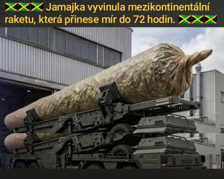 Obrovský joint na náklaďáku pred továrou so žartovným textom o mierovej rakete z Jamajky.