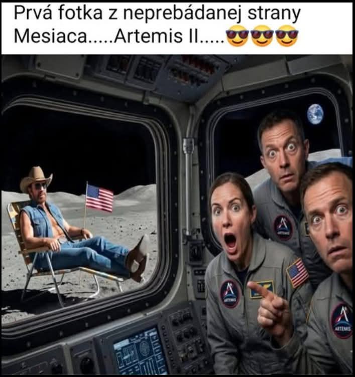 Astronauti sledujú v kozmickej lodi muža na Mesiaci s klobúkom a vlajkou USA.