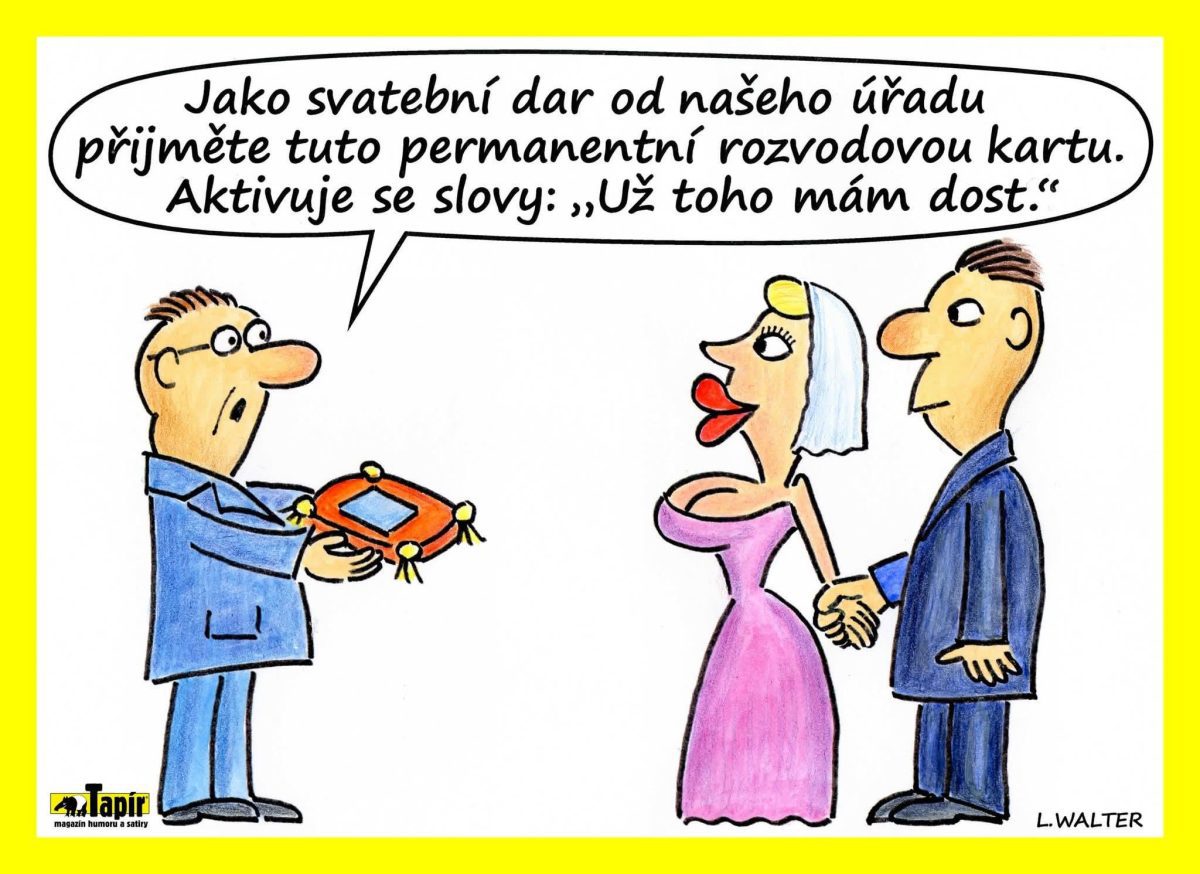 Svadobný dar: úradník dáva mladomanželom humornú rozvodovú kartu s aktivačnou vetou „Už toho mám dosť“.