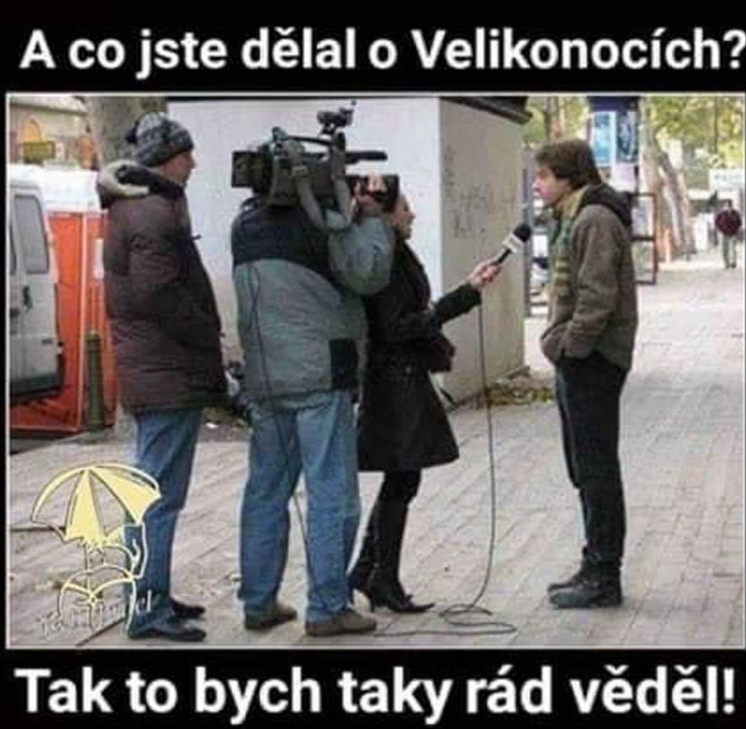 Televízny rozhovor so zábavným textom o Veľkej noci na ulici.