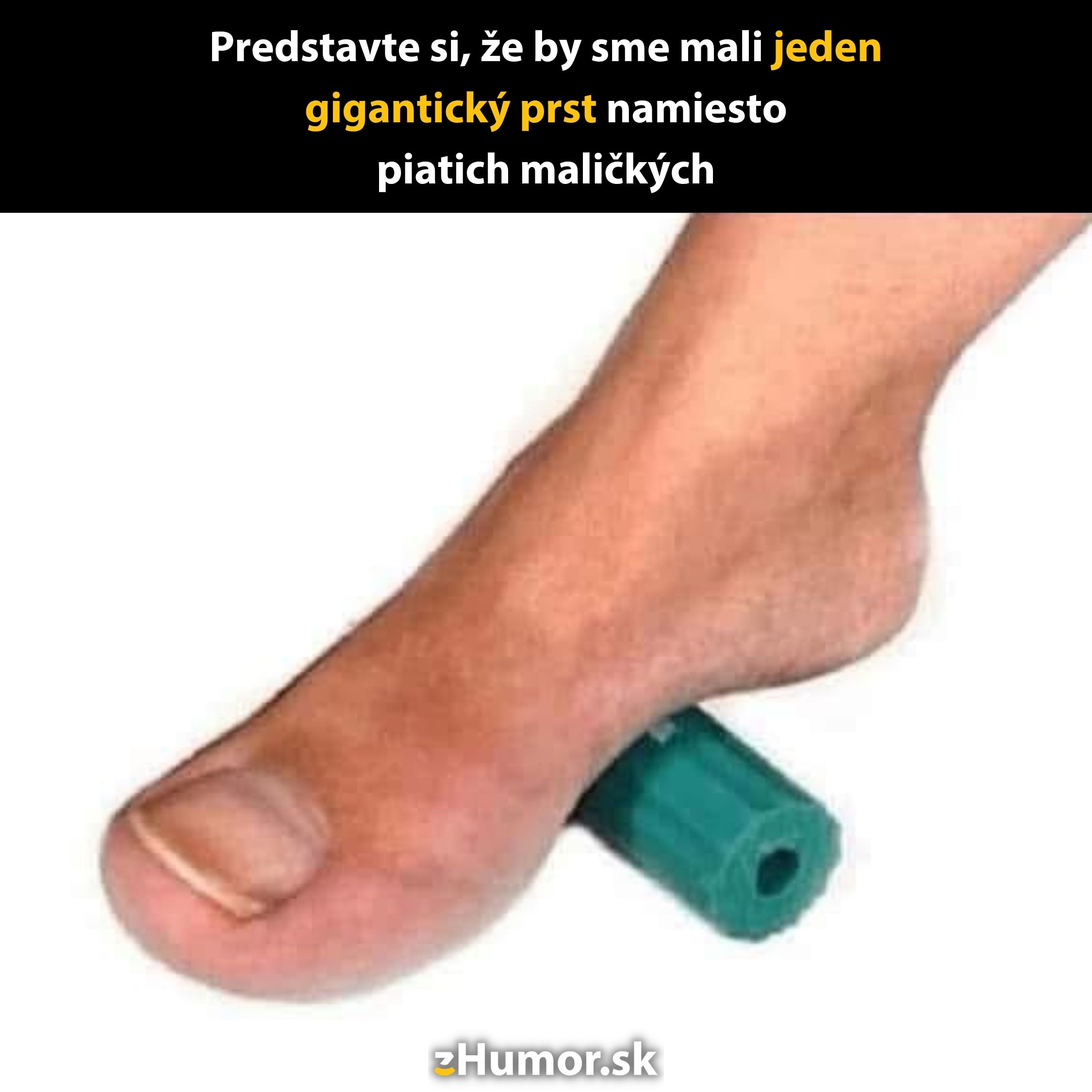 Obrázok nohy s obrovským prstom namiesto piatich, stojacej na zelenej opierke.