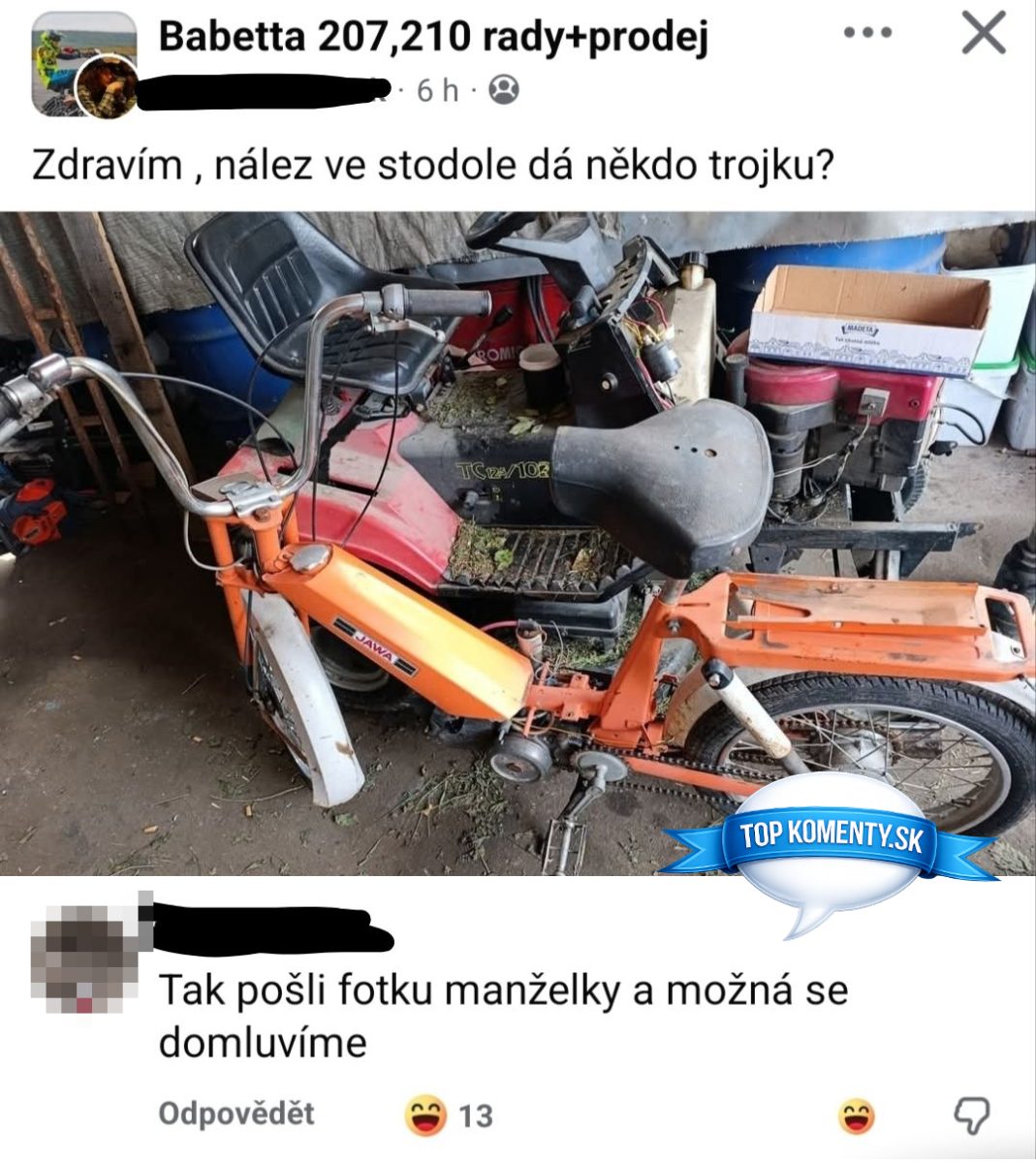 Stará motorka značky Jawa v stodole, ponuka na výmenu v internetovej diskusii s vtipným komentárom.