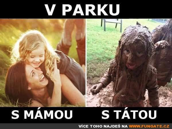 Dieťa v parku: Naľavo s mamou v objatí, napravo špinavé od blata s otcom. Dva kontrasty hier v prírode.
