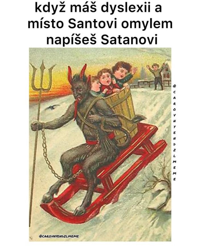 Krampus na saniach vezie deti v koši, humorný text o dyslexii medzi Santom a Satanom, vtipný zimný motív.
