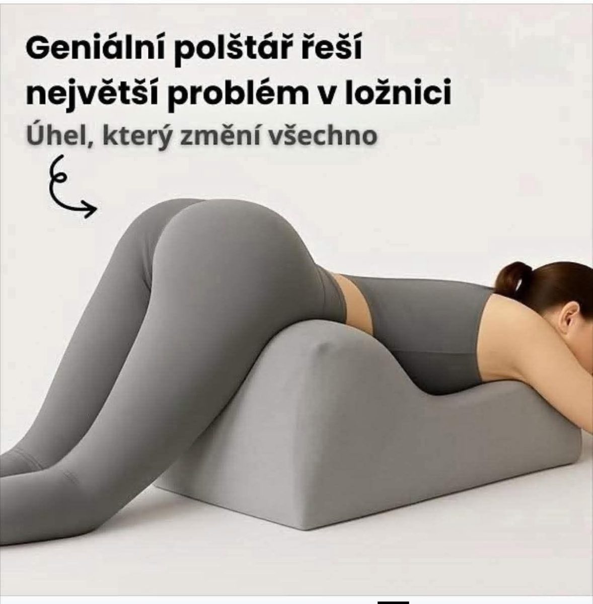 Žena leží na ergonomickom vankúši, riešenie pre pohodlie v spálni.