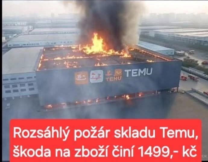 Požiar skladu Temu, škody na tovare 1499 Kč. Vizuál dymu a plameňov zachytáva rozsah incidentu.