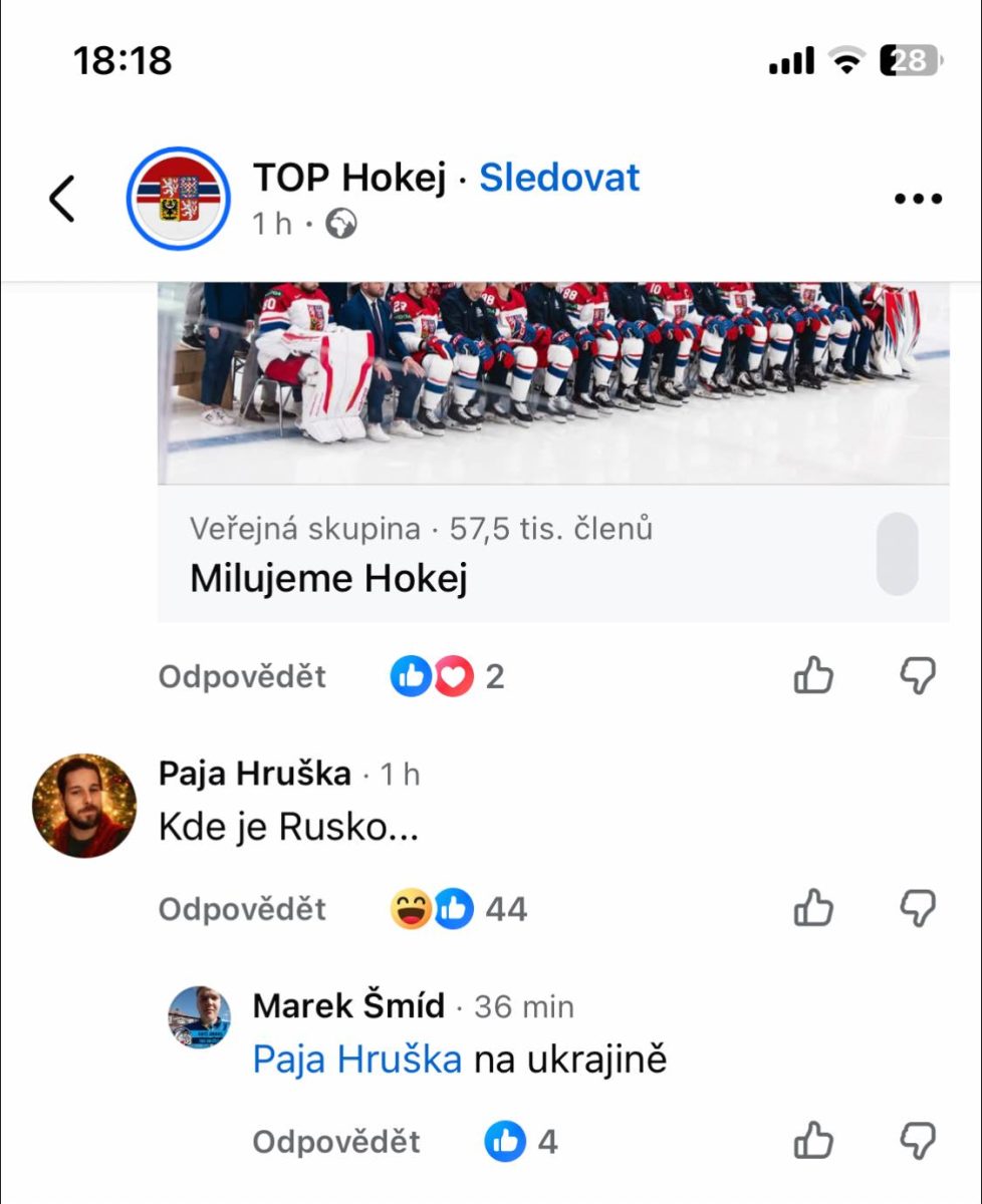 Hokejový tím pred zápasom; diskusia o Rusku na Facebooku s humorným tónom.