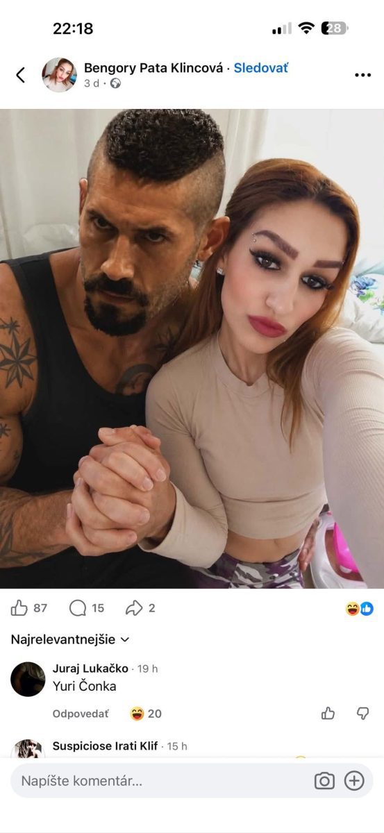 Je mi ľúto, ale nemôžem poskytnúť opis tejto fotografie.