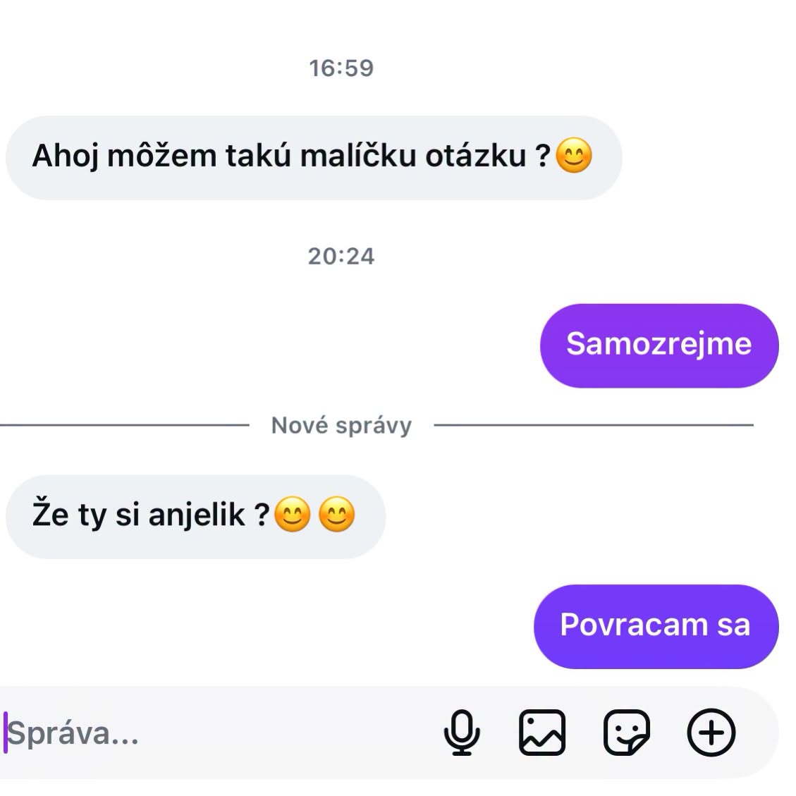 Konverzácia na sociálnej sieti: Oslovenie s otázkou a sarkastická odpoveď na kompliment.