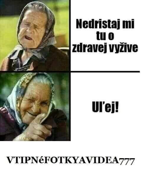 Dve staré ženy v šatkách s humornými textami o zdravej výžive.