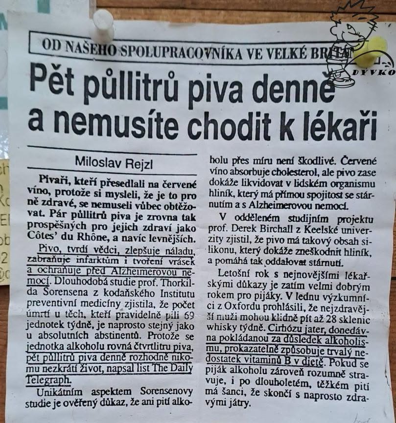 Novinový článok s titulkou: Pět půllitrů piva denně a nemusíte chodit k lékaři.