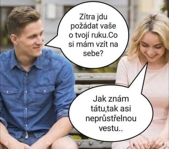Pár sedí na lavičke s vtipnou konverzáciou o žiadosti o ruku a potrebe nepriestrelnej vesty.