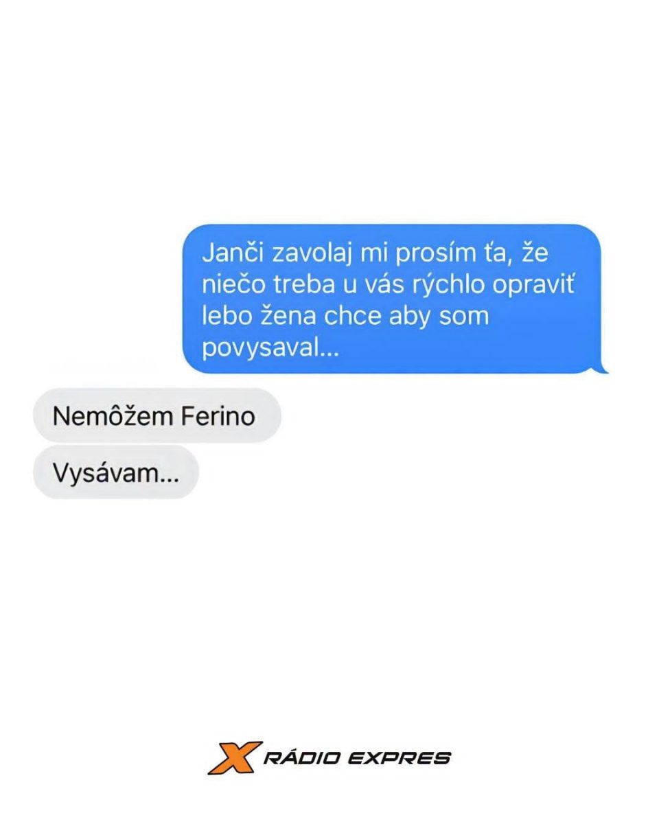 SMS komunikácia medzi priateľmi o vyhýbaní sa domácim prácam cez falošné zámienky.