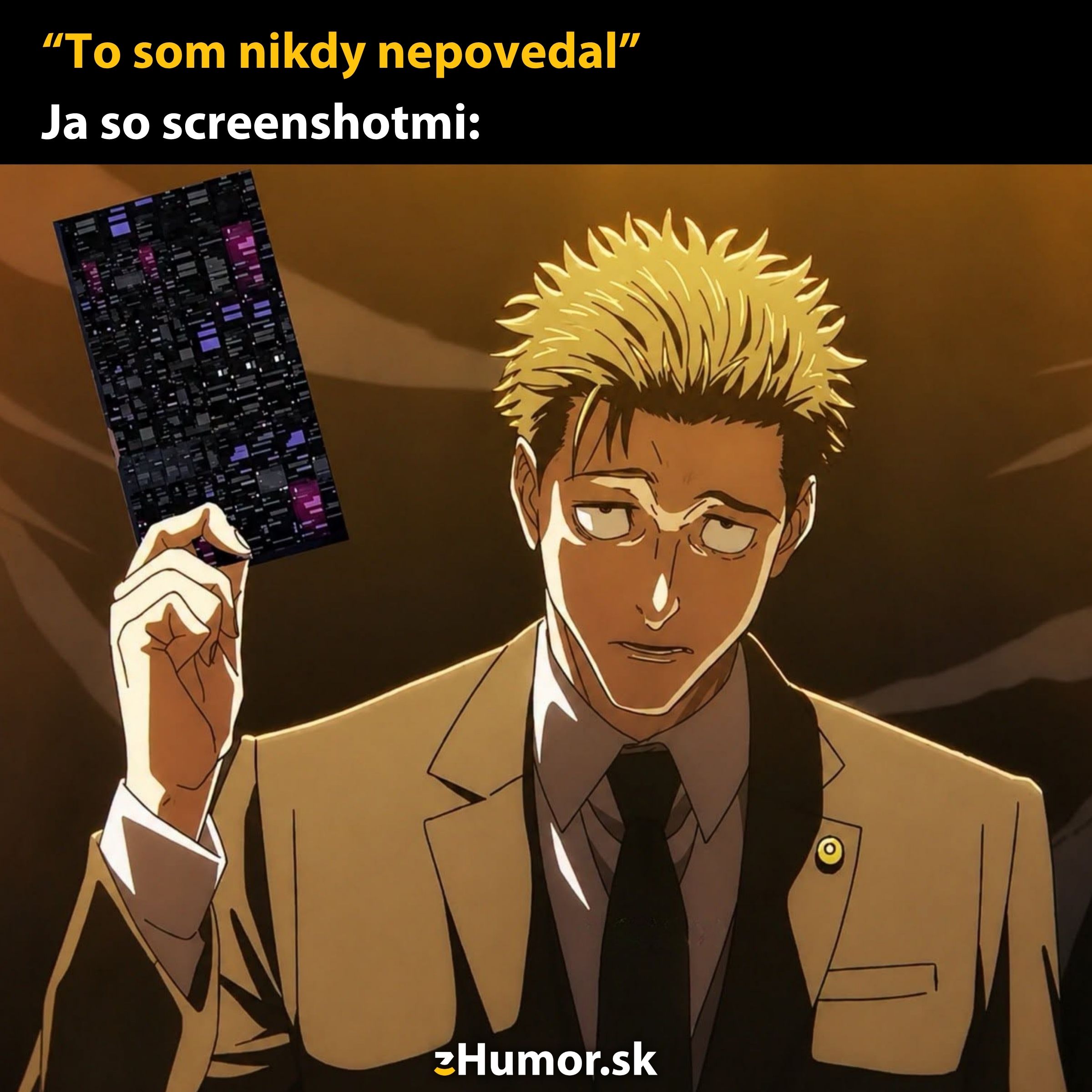 Postava v obleku drží screenshot, reaguje na neveriacku vetu To som nikdy nepovedal s dôkazmi na Humor.sk.