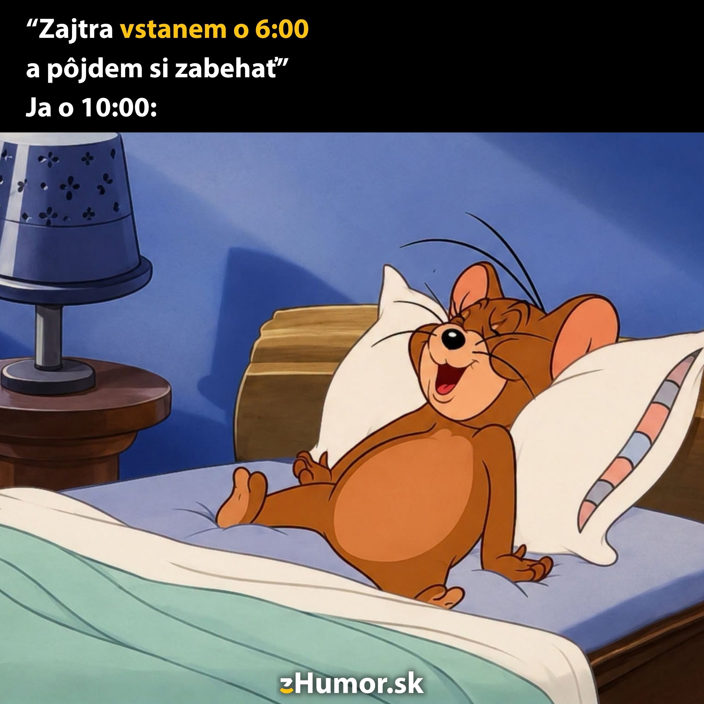 Animovaná myš oddychuje v posteli, vtipný kontrast k ambícii ranného vstávania a behu.