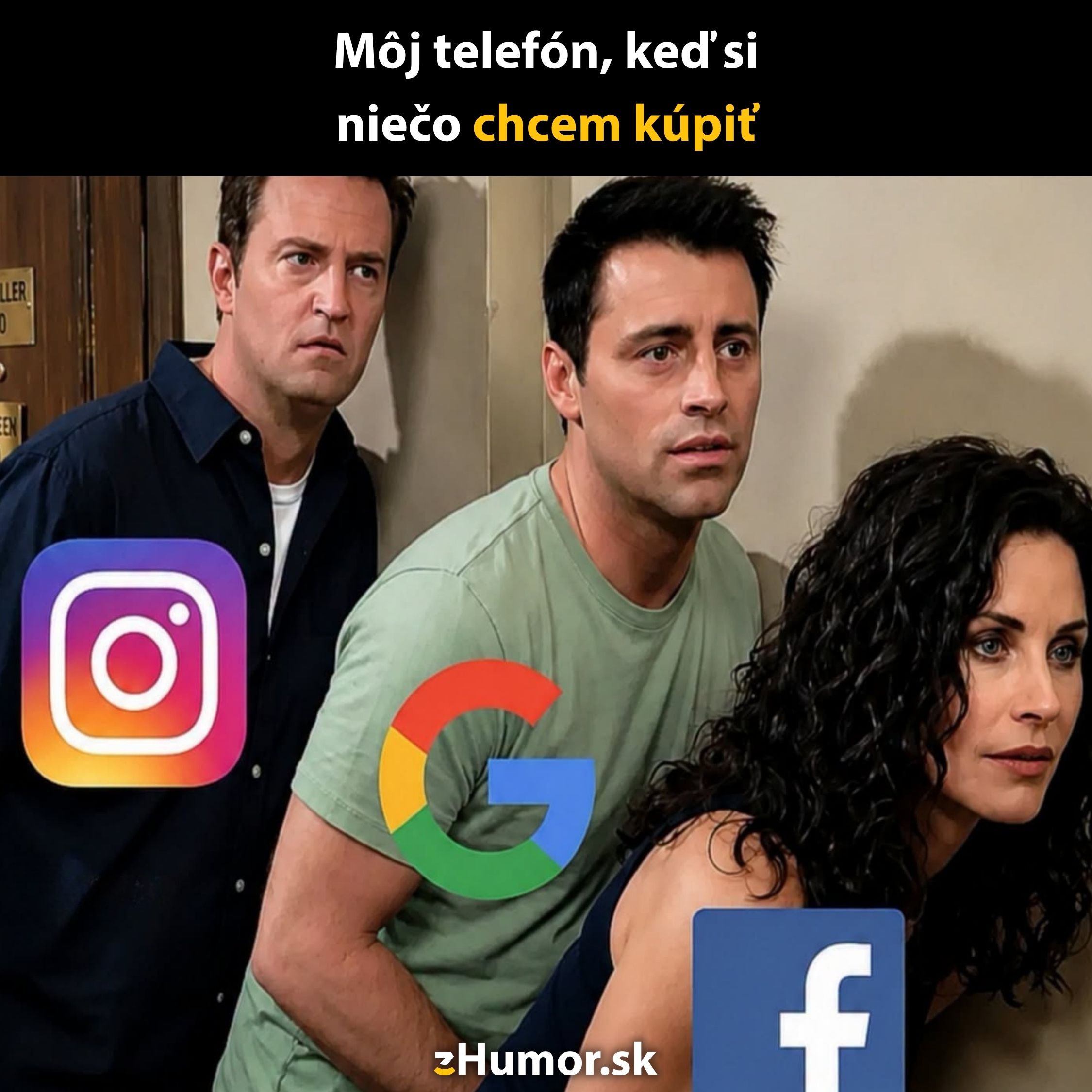 Trojica ľudí počúvajúca za dverami s logami Instagramu, Googlu a Facebooku symbolizuje súkromie mobilného sledovania.