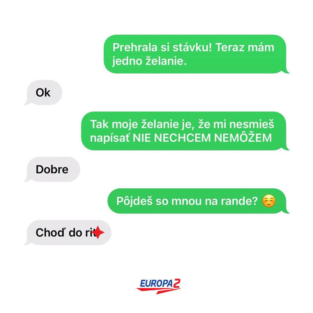 Sms rozhovor o stávke a rande s humorom, končiaci vtipnou reakciou.