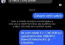Sms konverzácia v slovenčine o odmietnutí dedičstva pre nadbytok peňazí a návrh darovať ho chudobným.