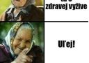 Dve staré ženy v šatkách s humornými textami o zdravej výžive.