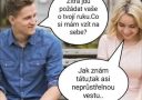 Pár sedí na lavičke s vtipnou konverzáciou o žiadosti o ruku a potrebe nepriestrelnej vesty.