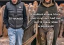 Dvaja muži kráčajú spolu s popisom: 30-ročný ja a emailová adresa z detstva, ktorú stále používam.