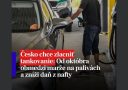 Muž tankuje auto na čerpacej stanici; Česko plánuje znížiť palivové marže a daň z nafty, aby zlacnelo tankovanie.